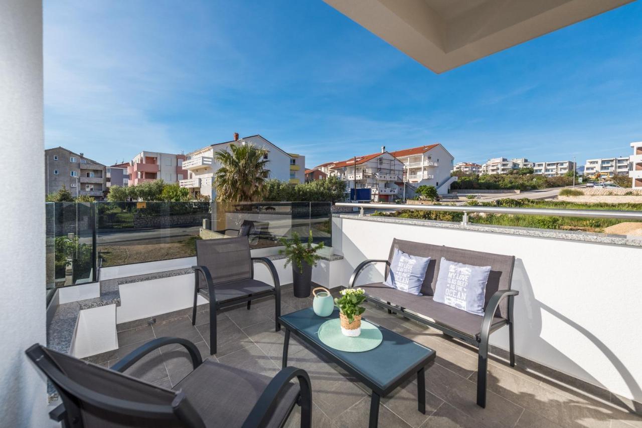 Apartments Yellow Novalja Εξωτερικό φωτογραφία