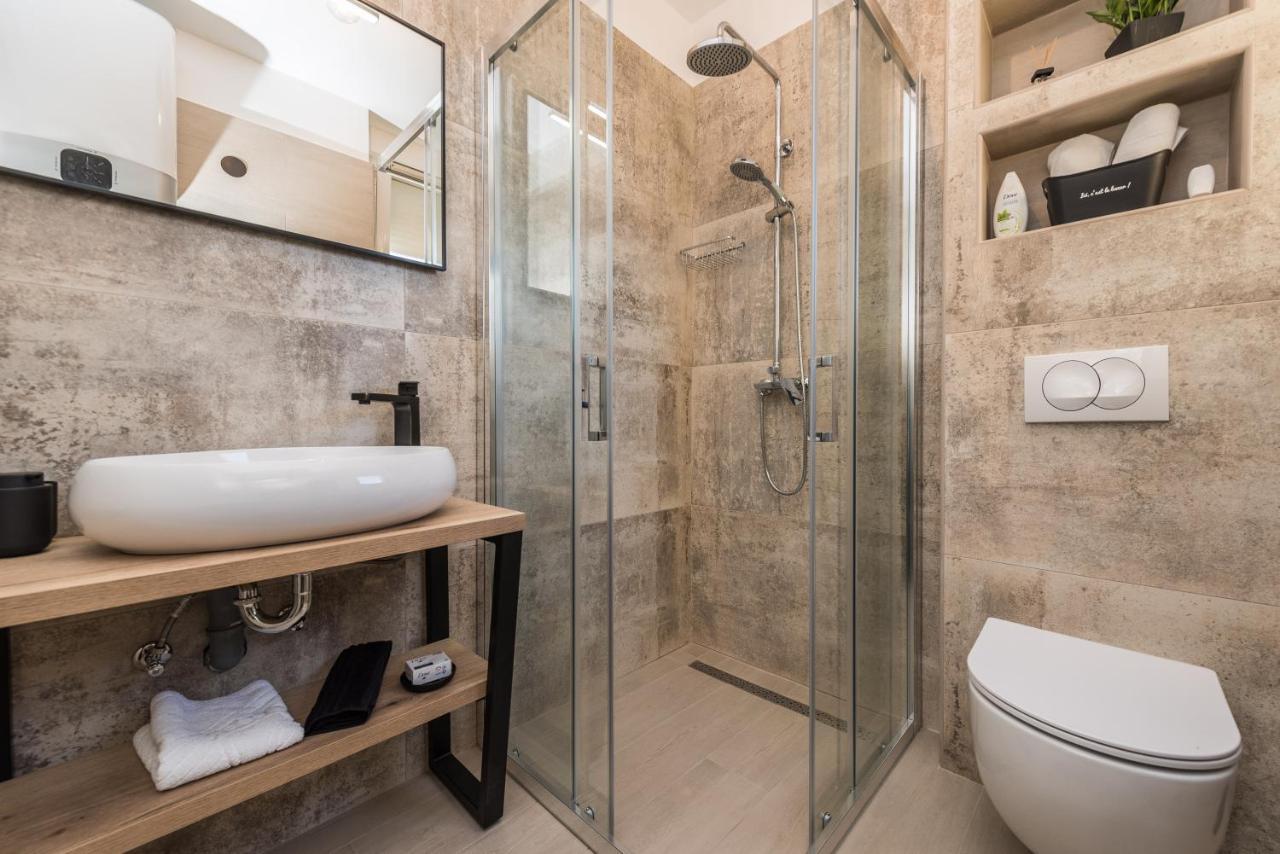 Apartments Yellow Novalja Εξωτερικό φωτογραφία