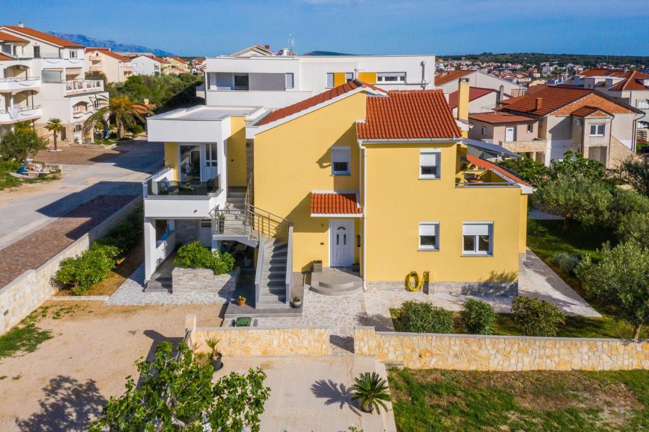 Apartments Yellow Novalja Εξωτερικό φωτογραφία